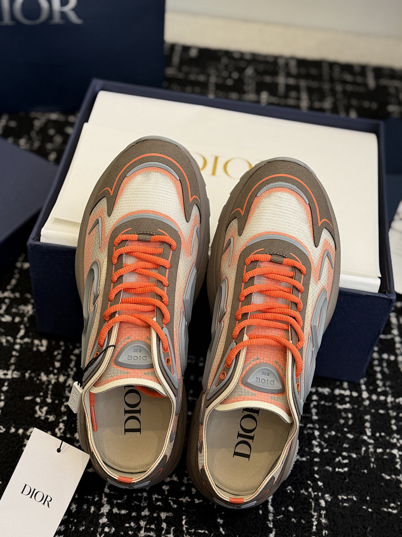 DIO* SNEAKER