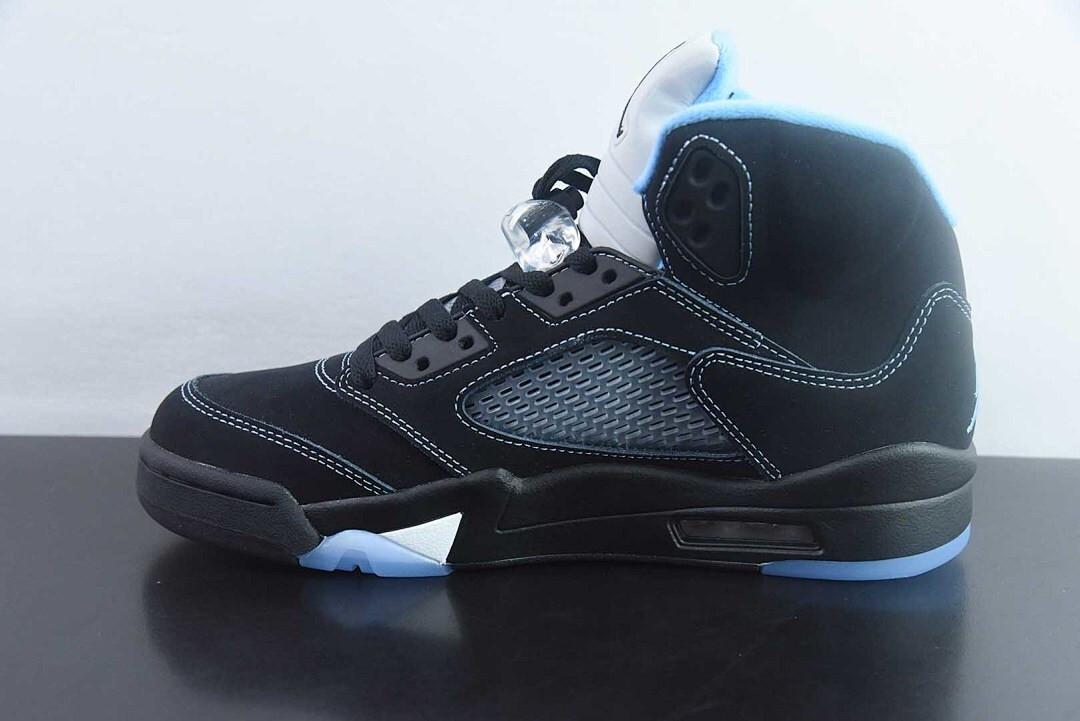 Air Jordan 5 “Black/University Blue” DD0587-008