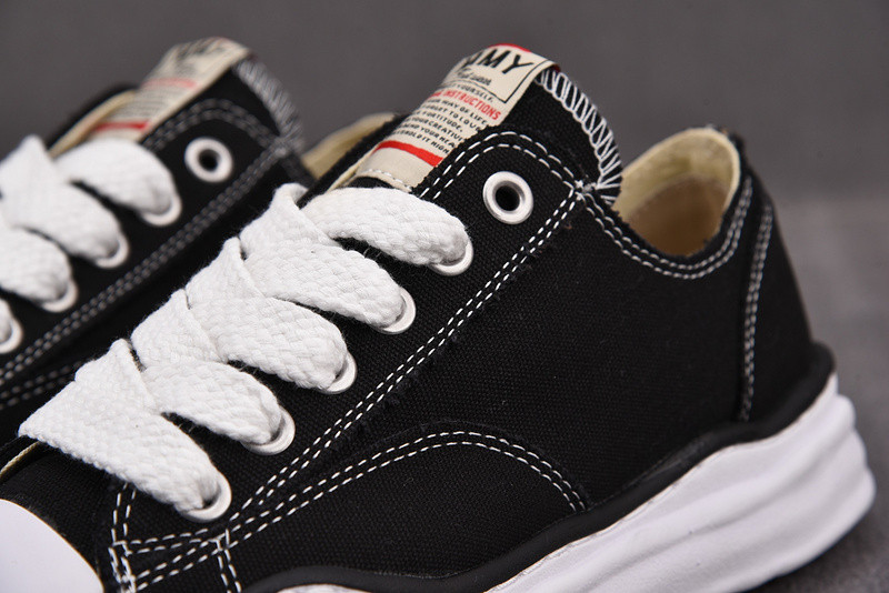 maison mihara yasuhiro sneaker