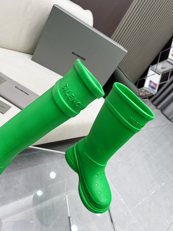 crocs™ boot in green