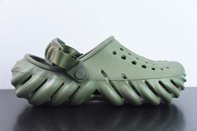 crocs echo clog army green