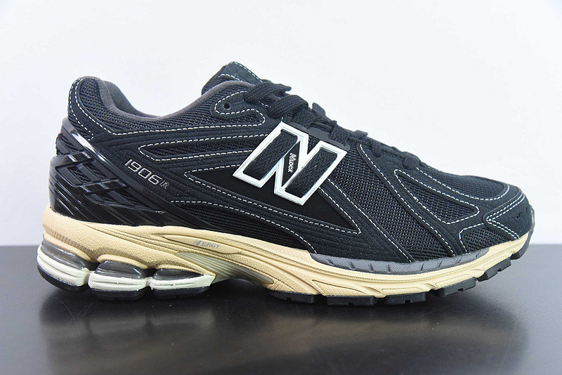 new balance sneaker