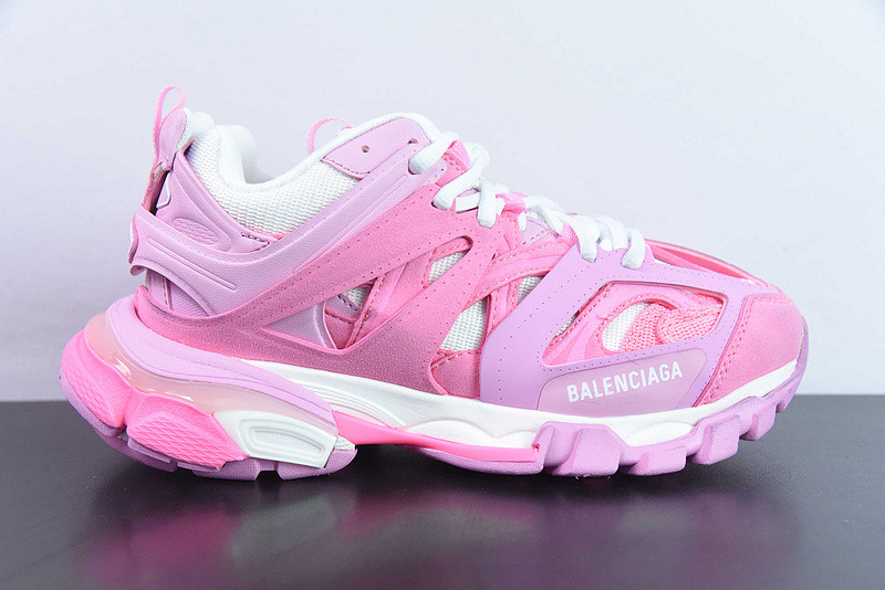 bc track sneaker