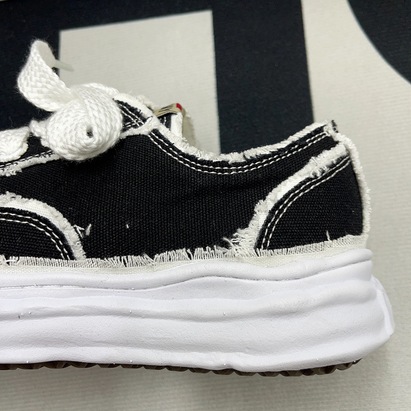 maison mihara yasuhiro sneaker