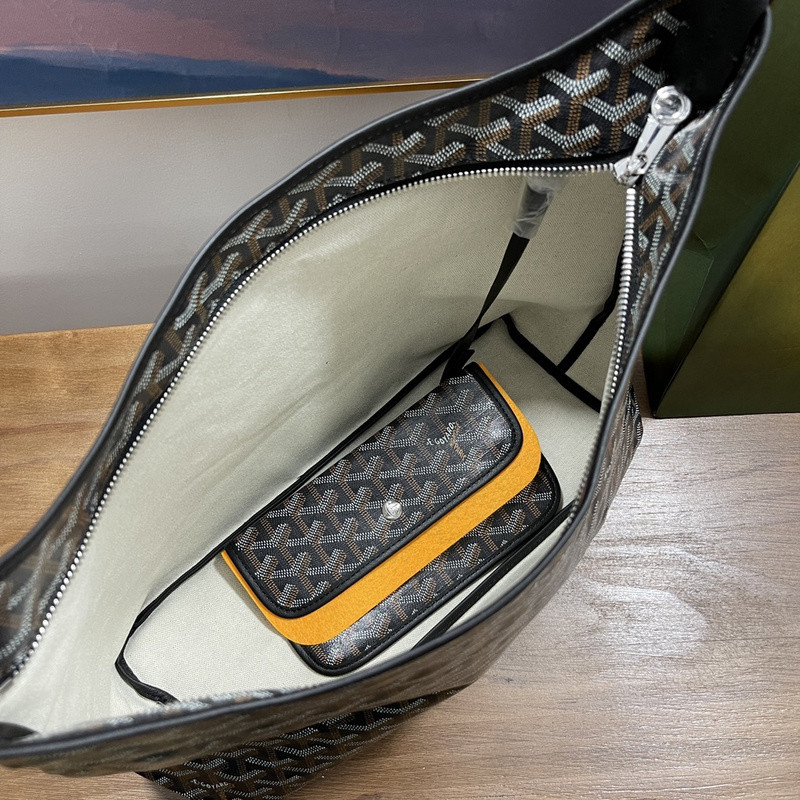 GOYARD PURSE