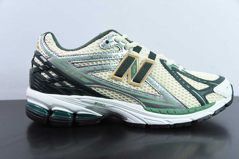 new balance sneaker