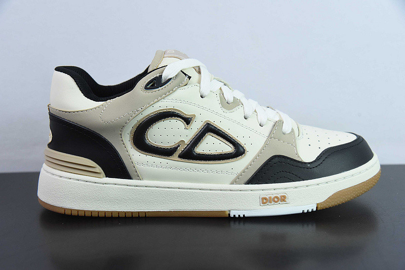 dio* sneaker