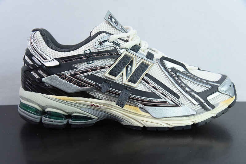 new balance sneaker