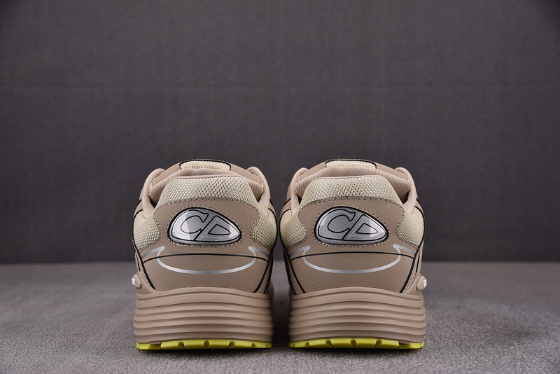 dio* sneaker