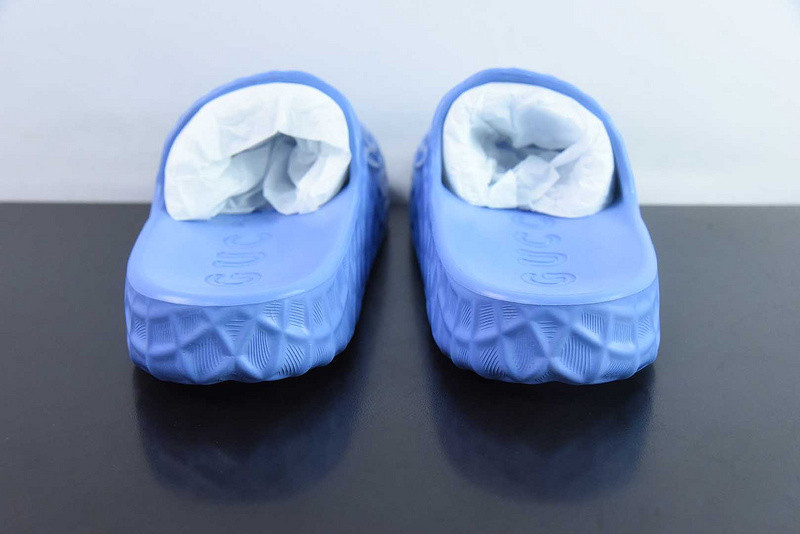 GUCCI SANDALS