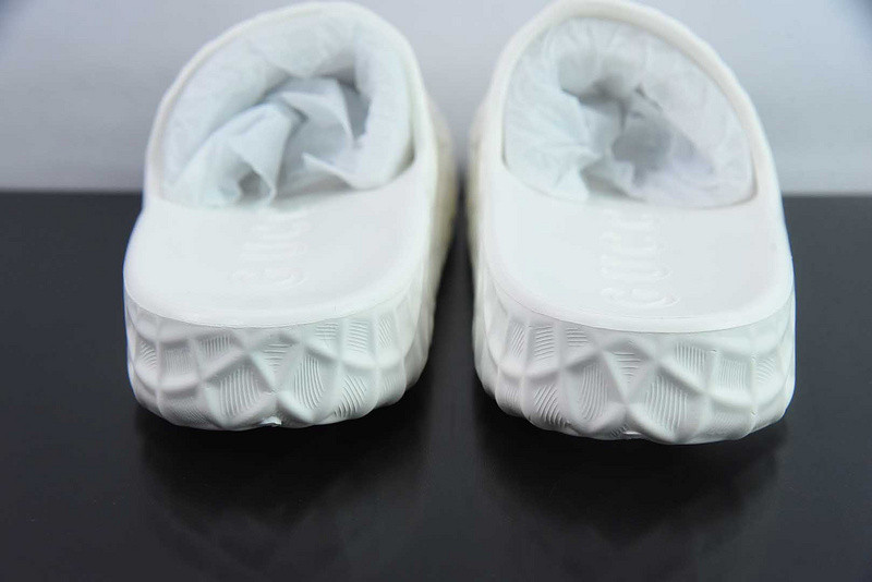 GUCCI SANDALS