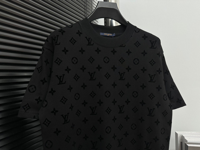 L0uis Vuitt0n