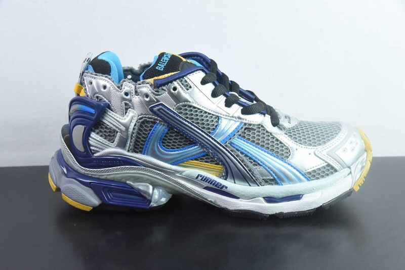 Ba1en*iaga Runner Sneaker