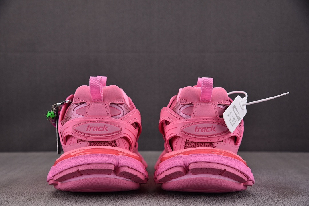 BC TRACK SNEAKER