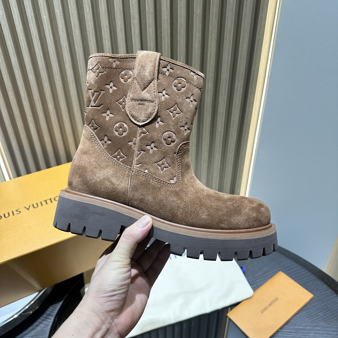 LVT BOOTS