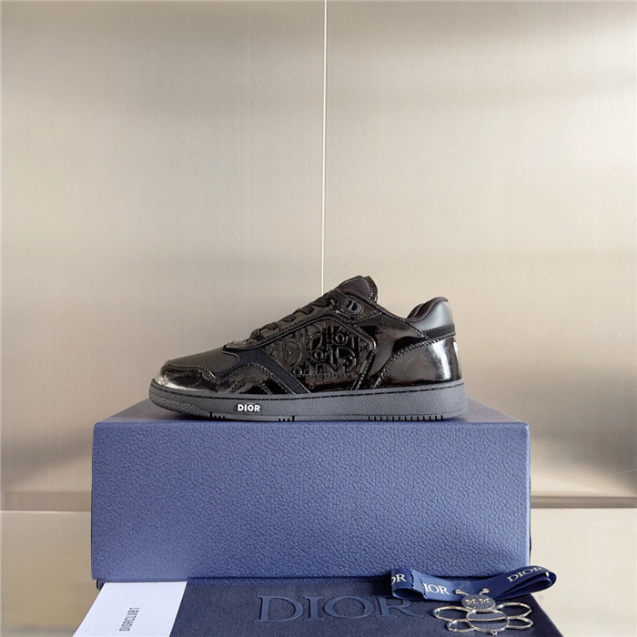 dio* sneaker