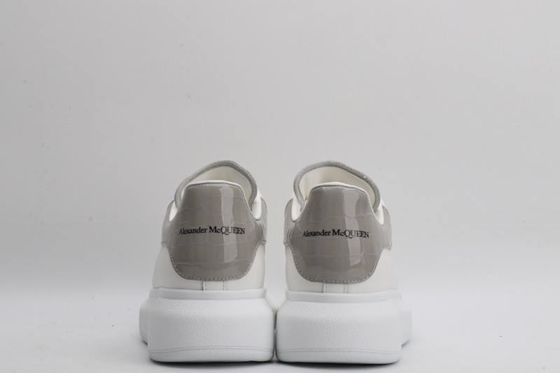 alexer mceen sneakers