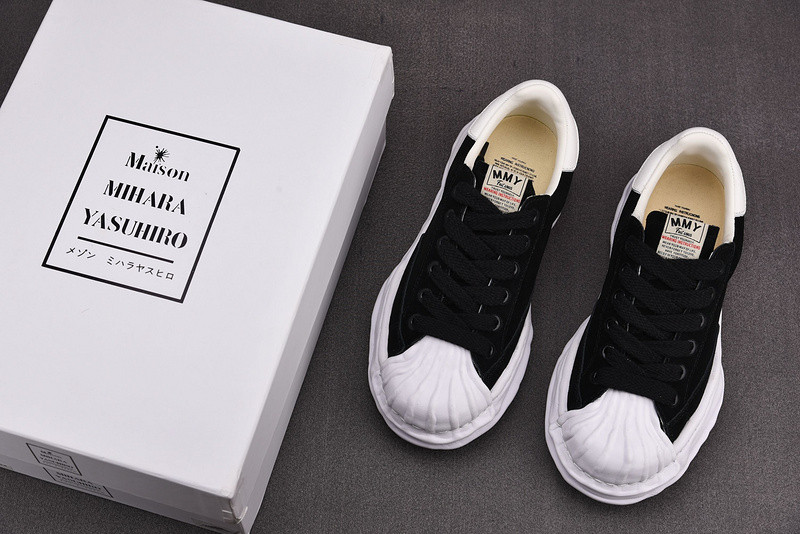 maison mihara yasuhiro sneaker