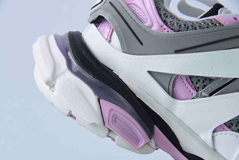 bc track sneaker