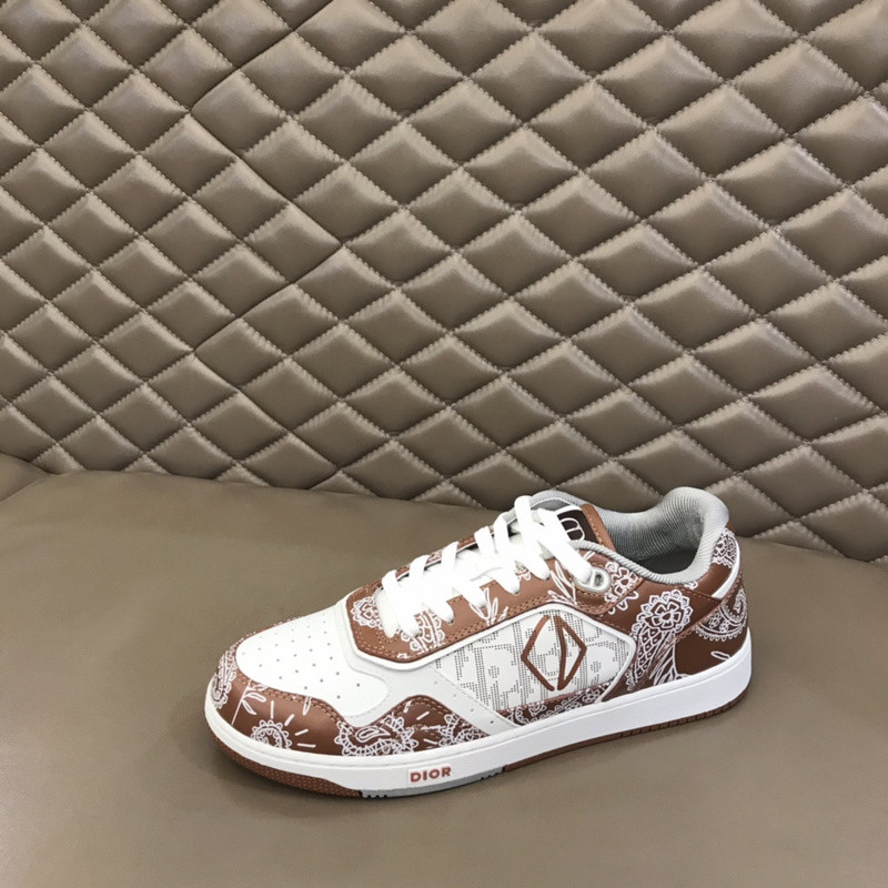 dio* sneaker