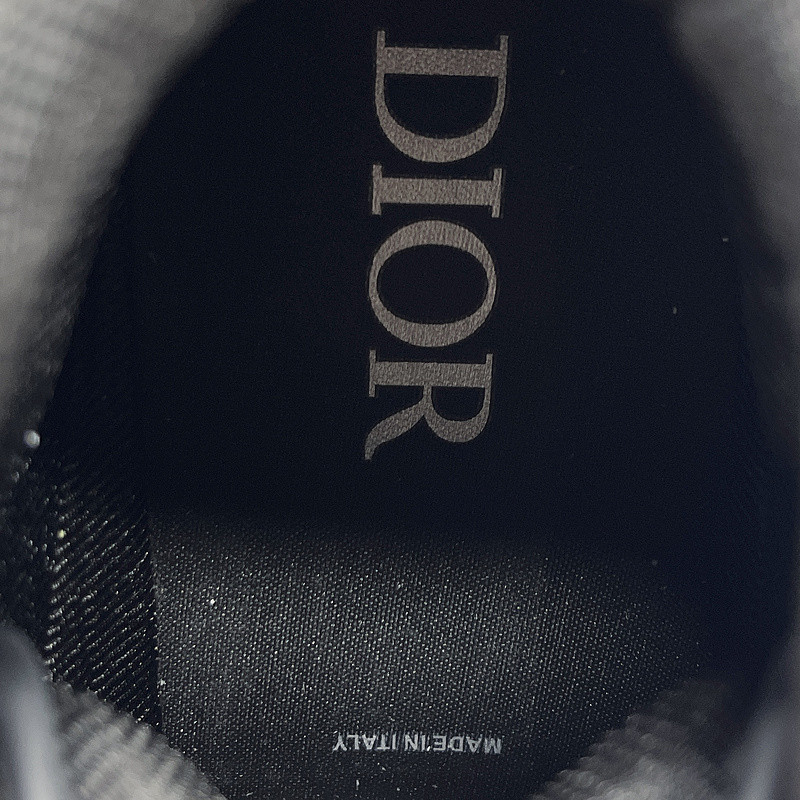 dio* sneaker