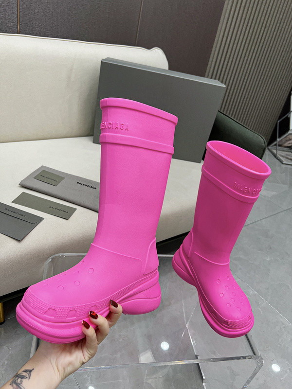 crocs™ boot in pink