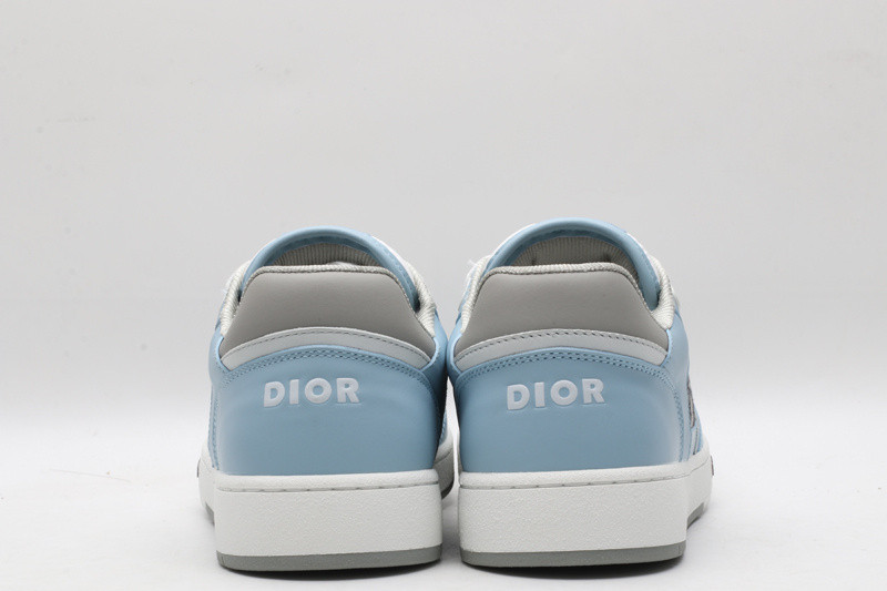dio* sneaker