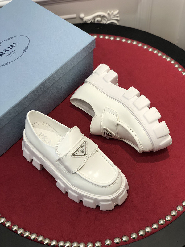 pr sneaker