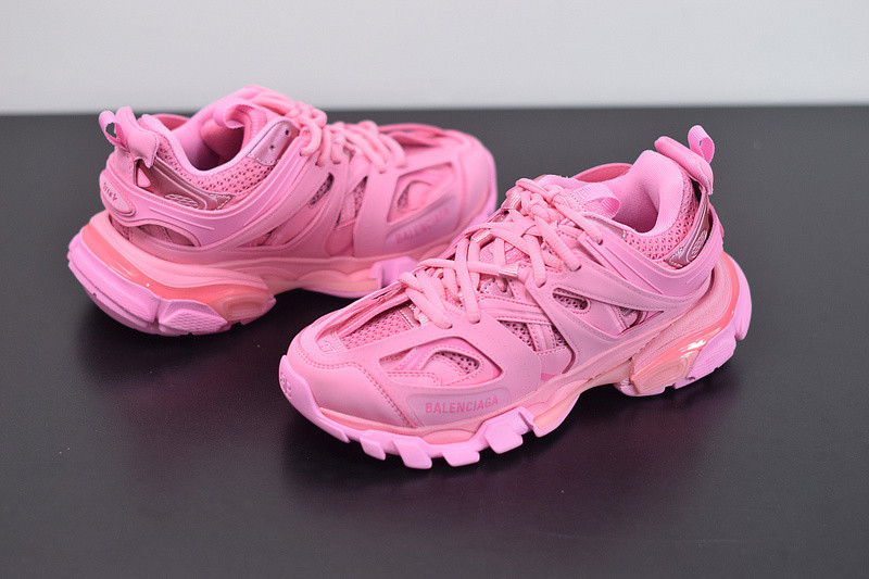 bc track sneaker