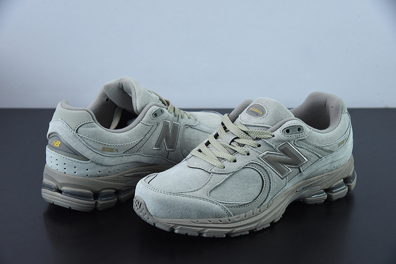 new balance sneaker