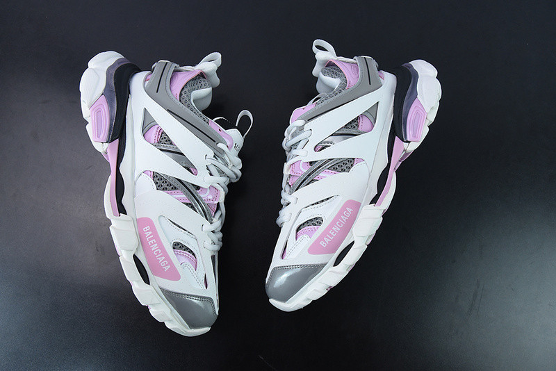 bc track sneaker