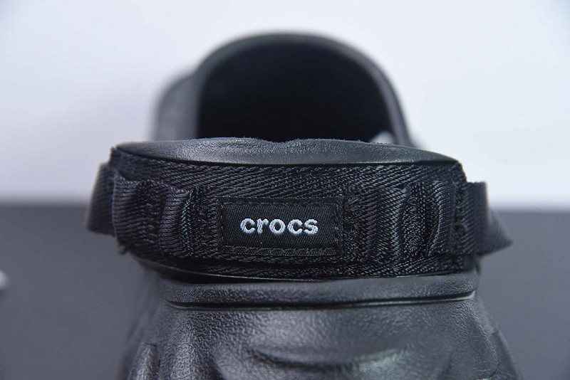 crocs echo clog black