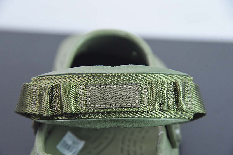 crocs echo clog army green