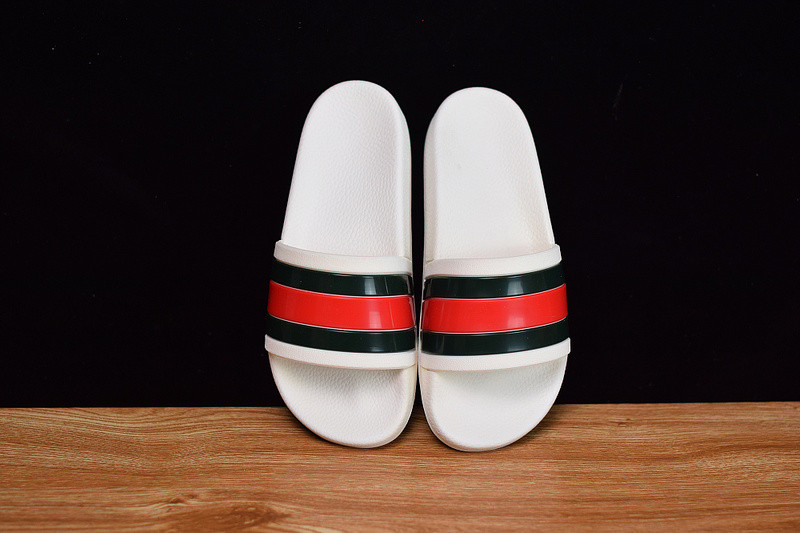 g*u*i sandals