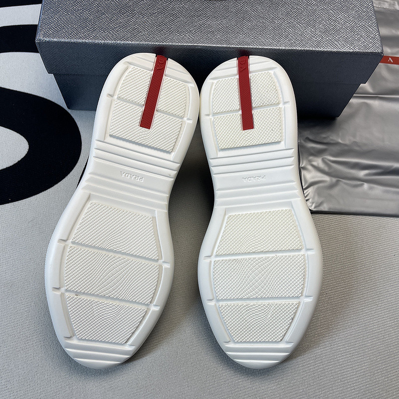 pr sneaker