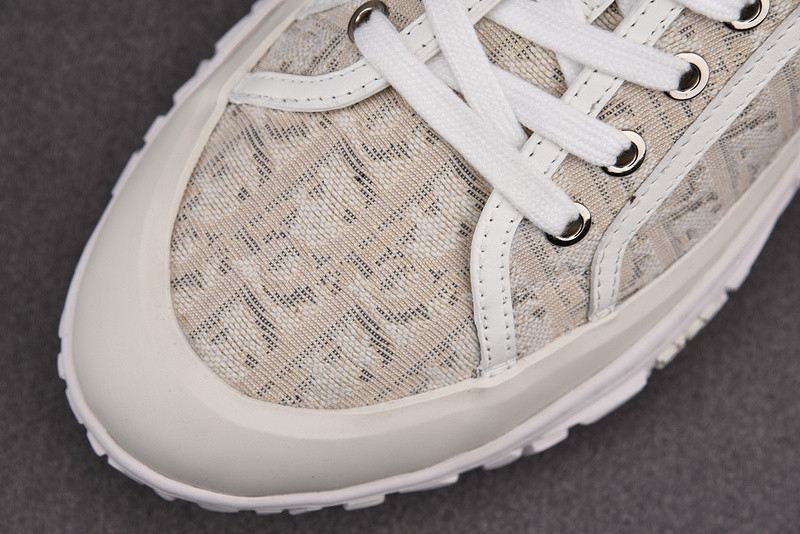 dio* sneaker