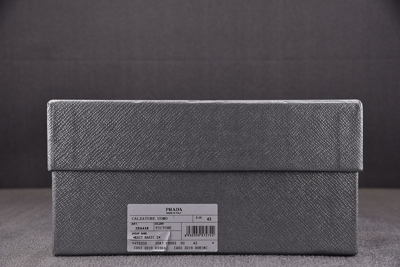 pr sneaker