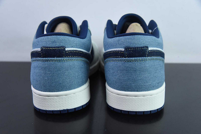 Air Jordan 1 Low SE 