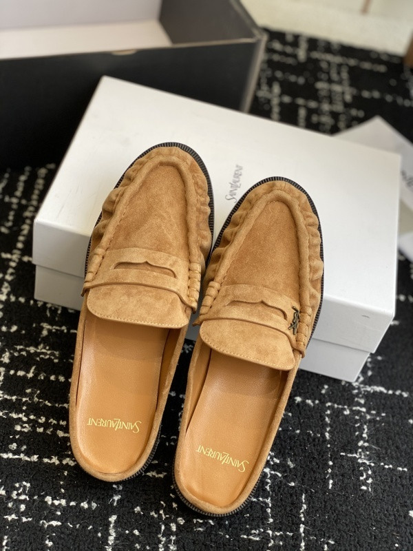 SAINT LAURENT Sneaker