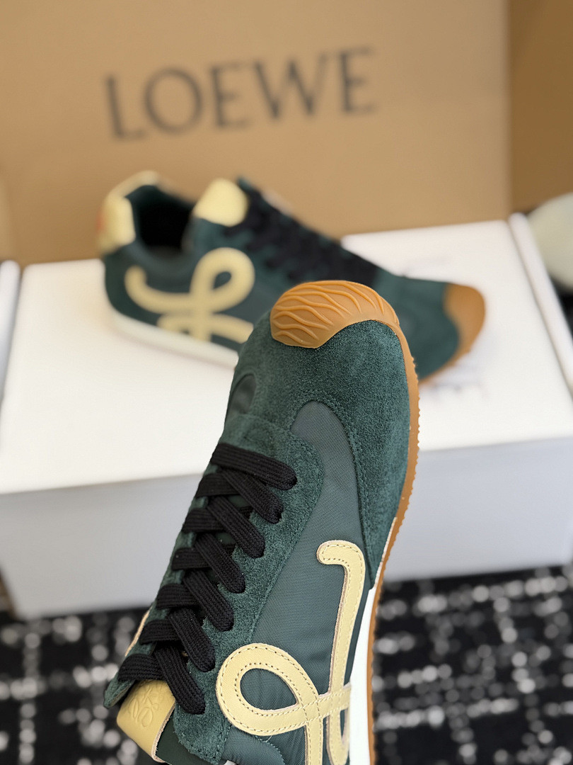 L0ew* Sneaker