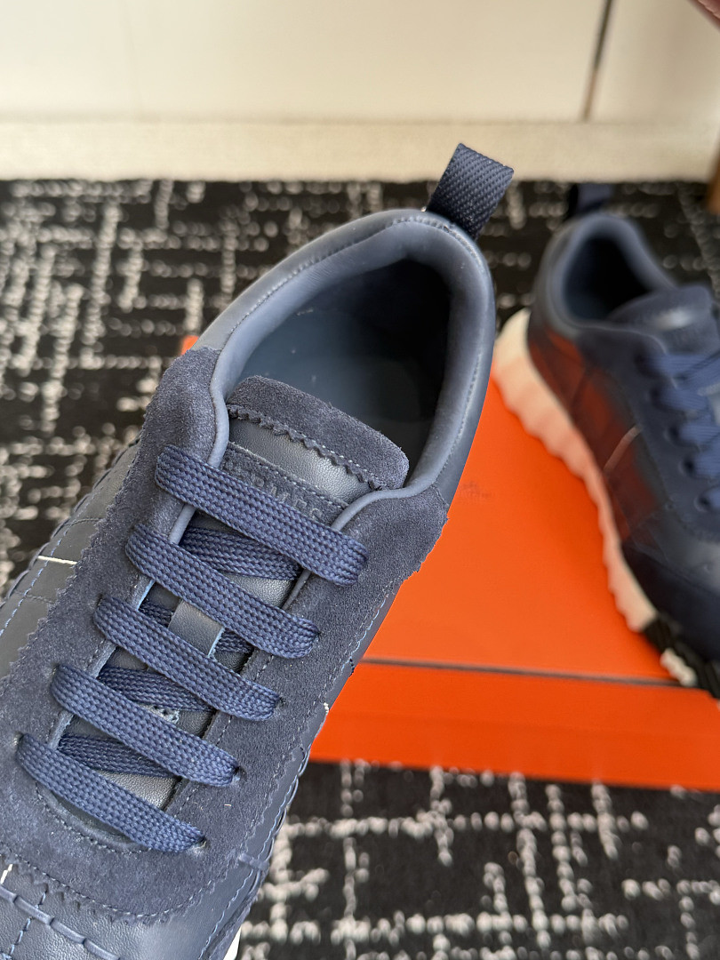 H**me5 Sneaker