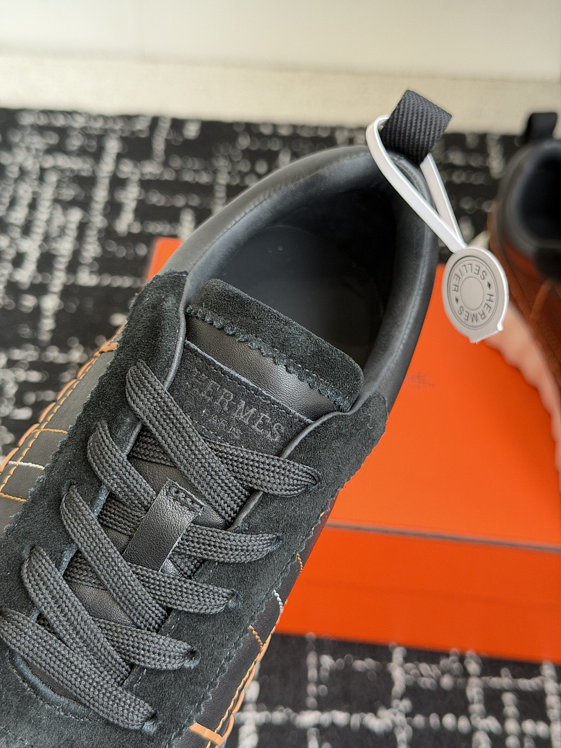 H**me5 Sneaker