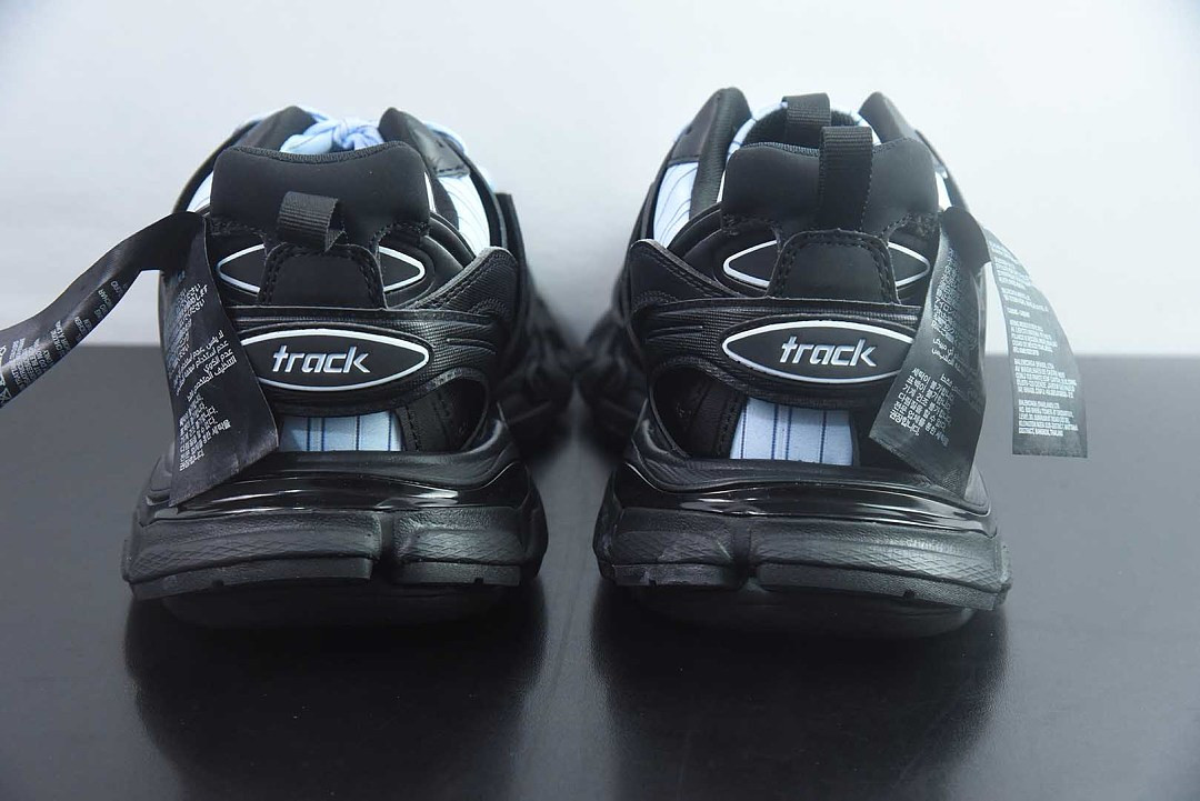 BC TRACK SNEAKER