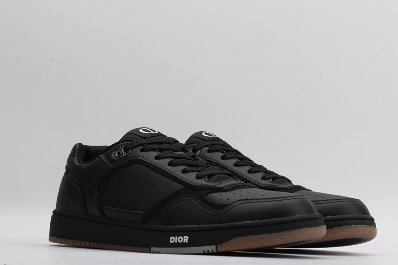 dio* sneaker