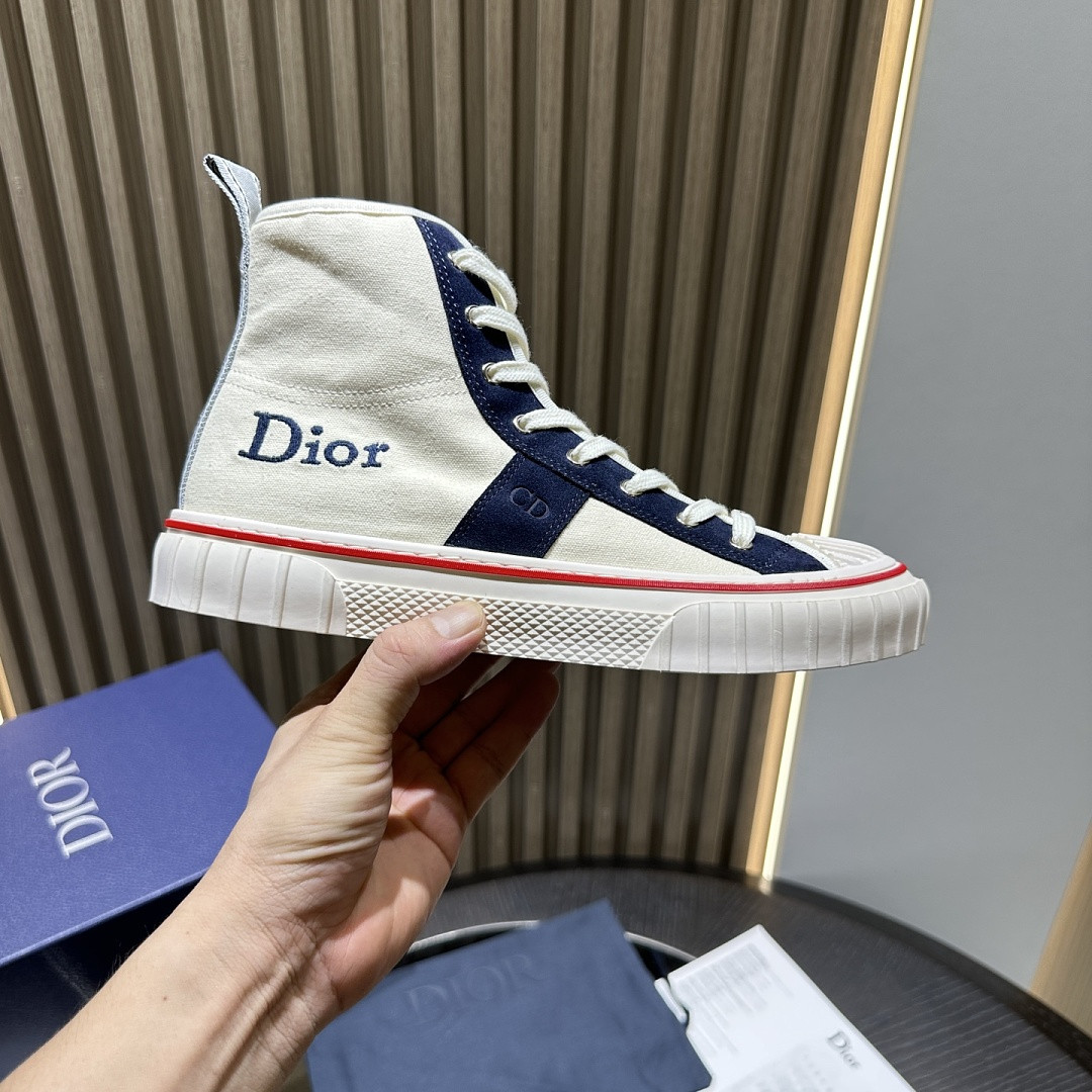 DIO* SNEAKER