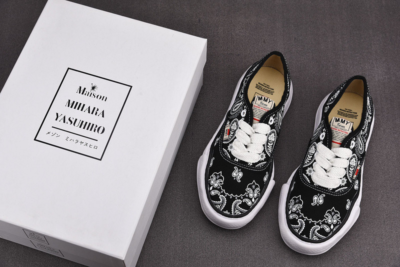 maison mihara yasuhiro sneaker