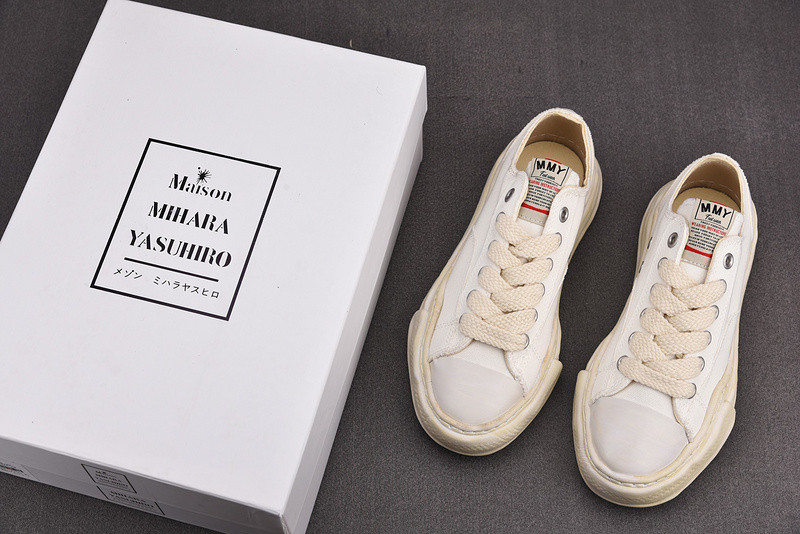 maison mihara yasuhiro sneaker