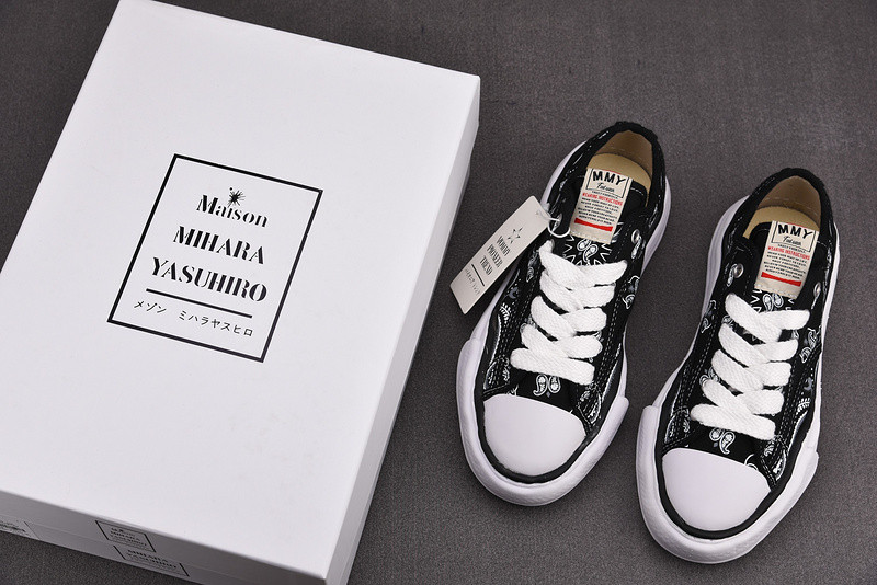 maison mihara yasuhiro sneaker