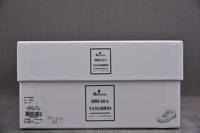 maison mihara yasuhiro sneaker