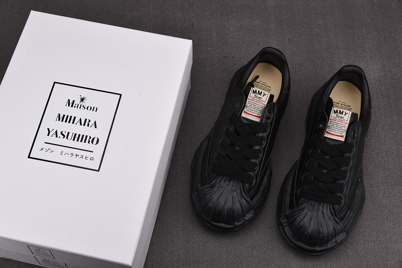 maison mihara yasuhiro sneaker